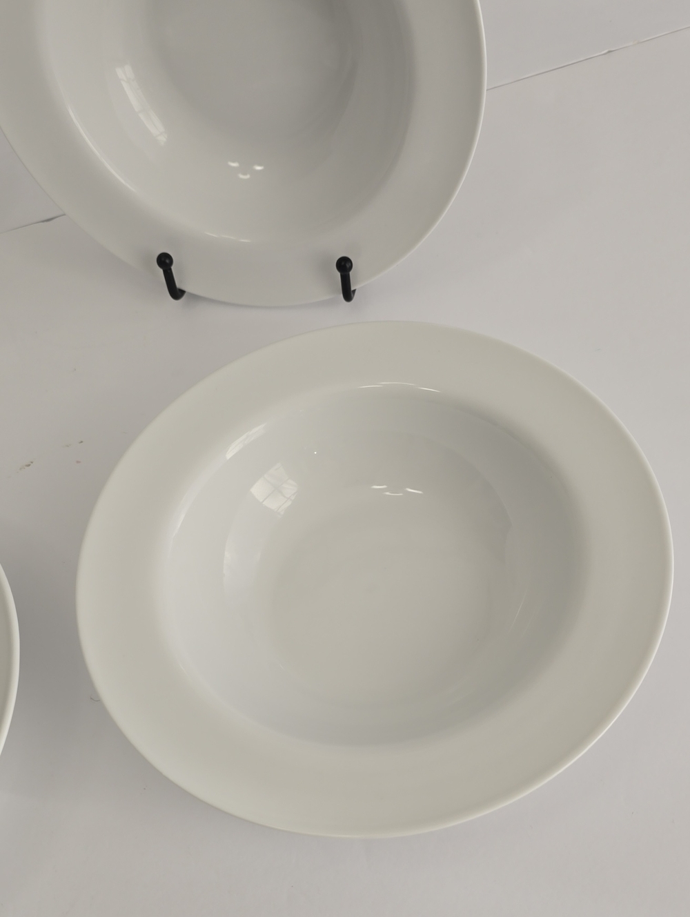Pier 1 Imports Set Of 4 Luminous White Porcelain Soup Pasta Bowls - Picture 6 of 16